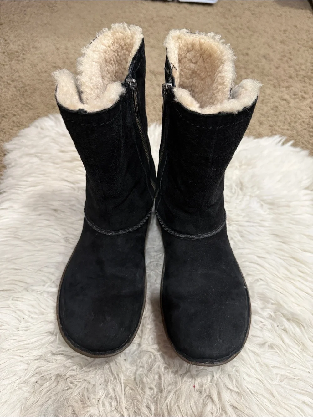 UGG Boots Womens 9 Kimbra Shearling Black Suede Sheepskin Fur Mid Calf 1004742